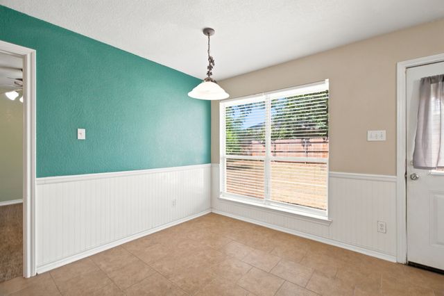 613 N Avenue D, Springtown, TX 76082