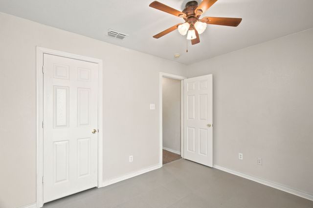 613 N Avenue D, Springtown, TX 76082