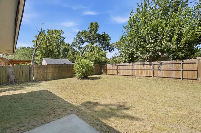 613 N Avenue D, Springtown, TX 76082