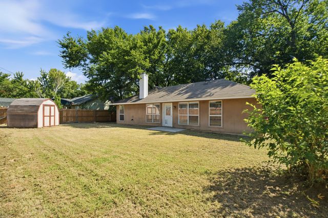 613 N Avenue D, Springtown, TX 76082