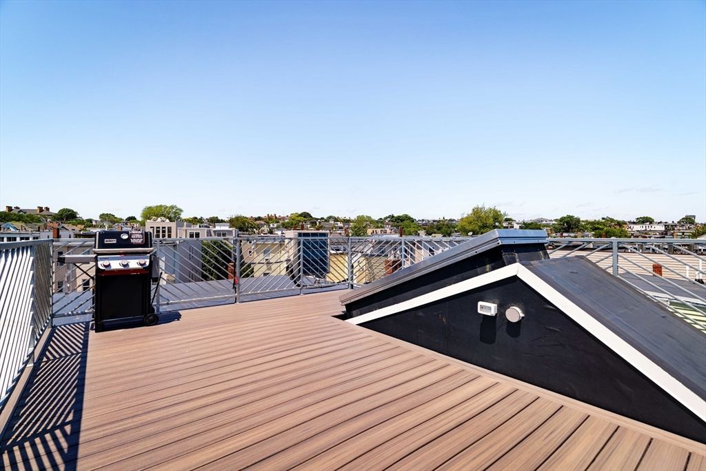 304 Paris Street 3, Boston, MA 02128