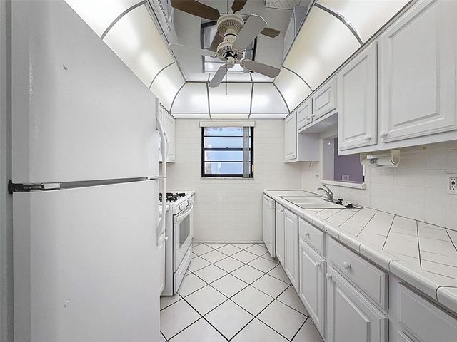 5970 80TH STREET NORTH 206, St Petersburg, FL 33709