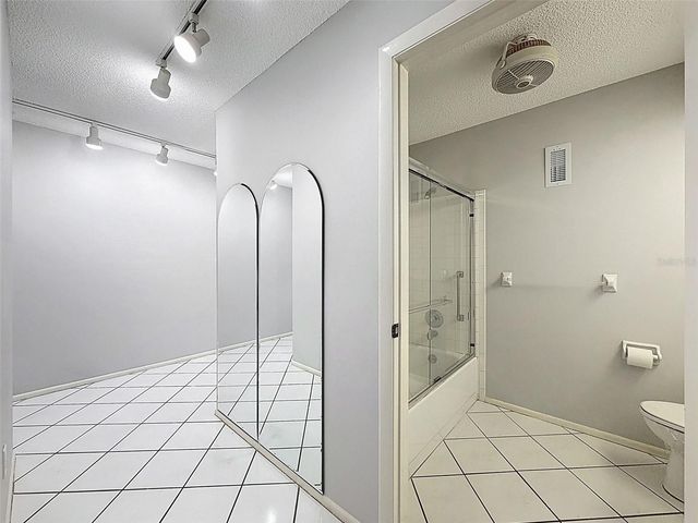 5970 80TH STREET NORTH 206, St Petersburg, FL 33709