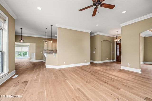 240 Forest Hill Drive, Crossville, TN 38558