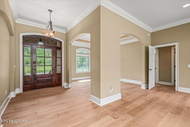 240 Forest Hill Drive, Crossville, TN 38558