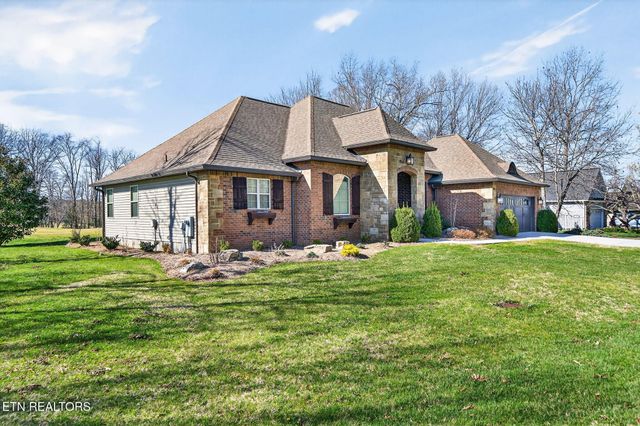 240 Forest Hill Drive, Crossville, TN 38558
