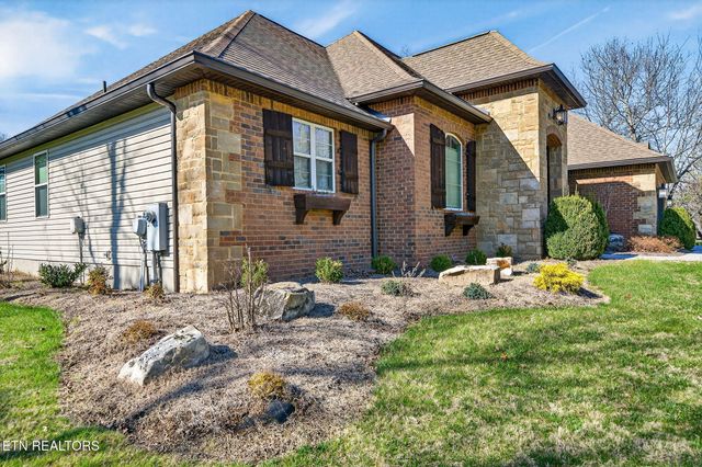 240 Forest Hill Drive, Crossville, TN 38558