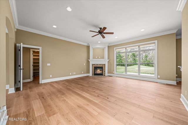 240 Forest Hill Drive, Crossville, TN 38558