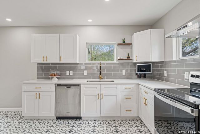 114 New Haven, San Antonio, TX 78209