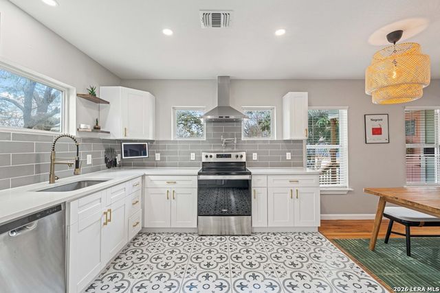 114 New Haven, San Antonio, TX 78209