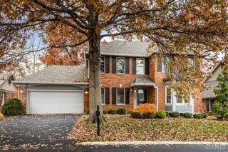 15 Webster Oaks Drive, St Louis, MO 63119