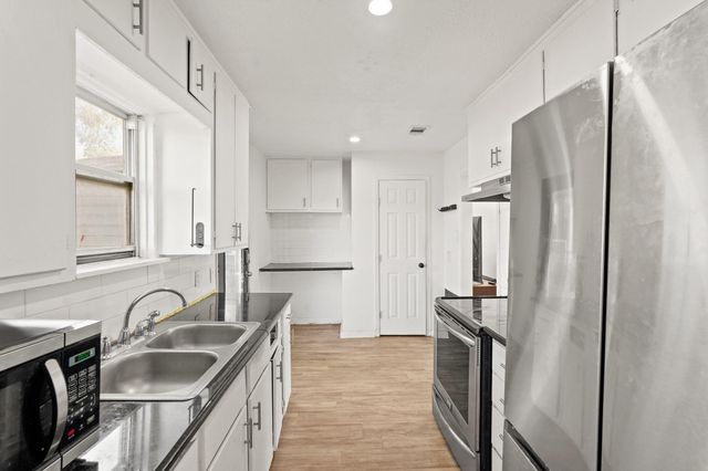 1217 Gary Avenue, Pasadena, TX 77502