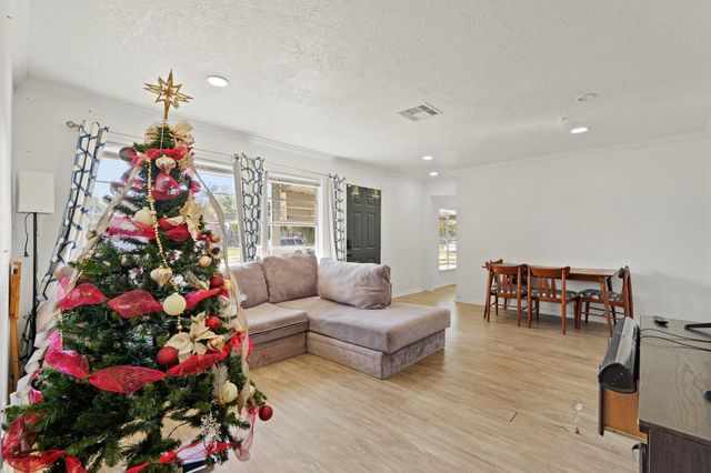 1217 Gary Avenue, Pasadena, TX 77502