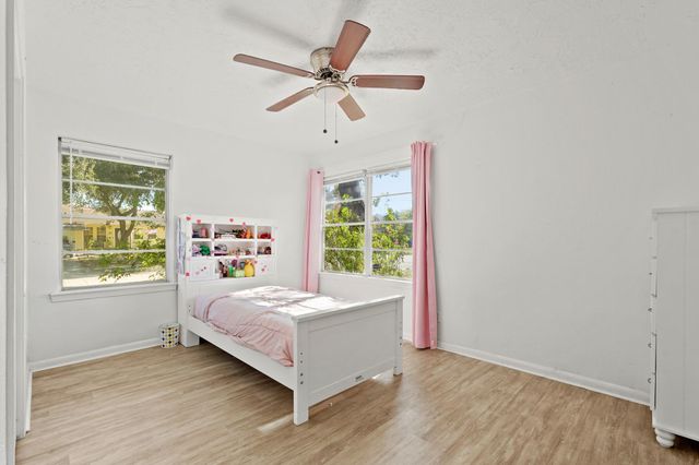 1217 Gary Avenue, Pasadena, TX 77502