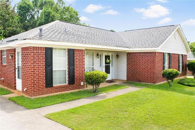 1517 Champion Cove, Semmes, AL 36575