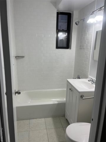 83-40 Austin Street 3U, Kew Gardens, NY 11415