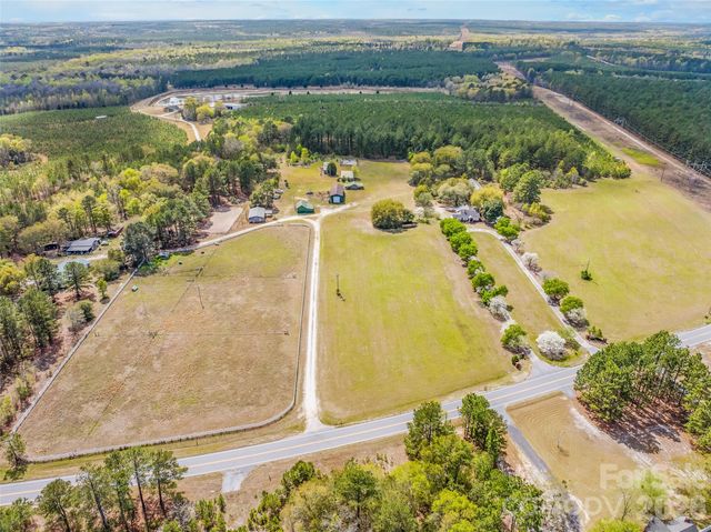 2389 Bethune Road, Bethune, SC 29009