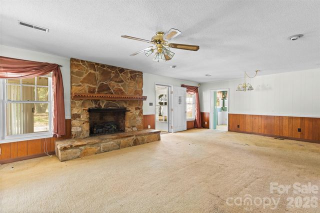 2389 Bethune Road, Bethune, SC 29009