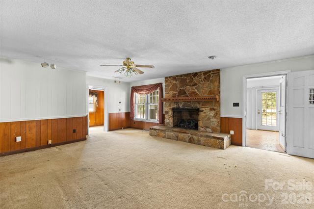 2389 Bethune Road, Bethune, SC 29009