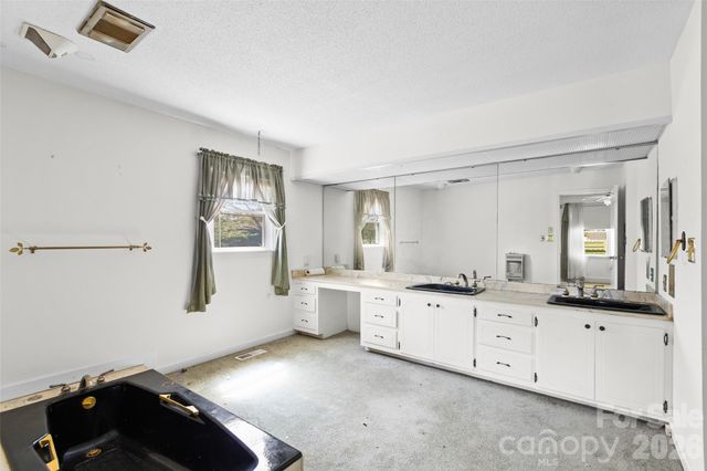 2389 Bethune Road, Bethune, SC 29009