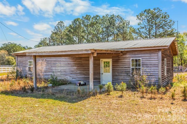 2389 Bethune Road, Bethune, SC 29009