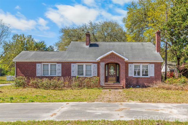 2389 Bethune Road, Bethune, SC 29009
