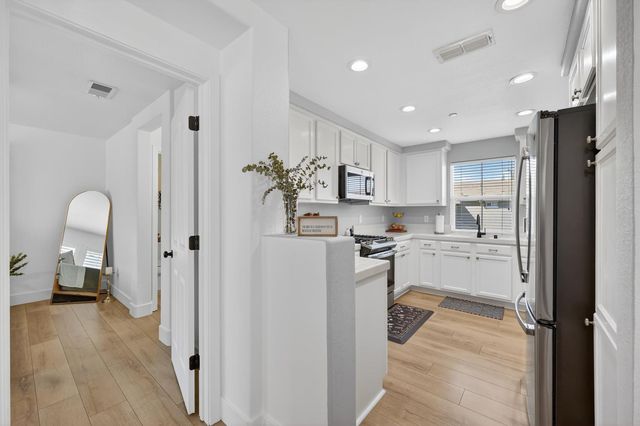 609 Dante Cir, Roseville, CA 95678