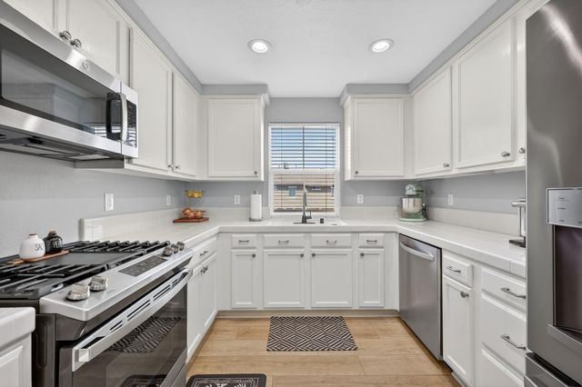 609 Dante Cir, Roseville, CA 95678