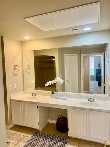 2400 Mccue Road 356, Houston, TX 77056