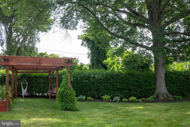 2709 OAKFORD RD, Ardmore, PA 19003