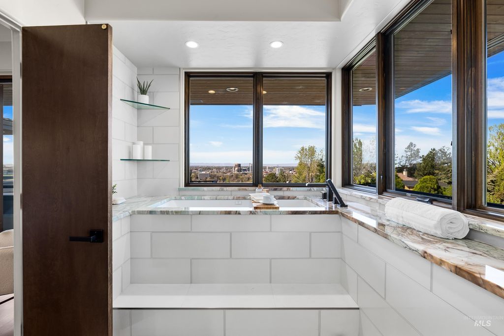 146 W Skylark Drive, Boise, ID 83702 photo 25