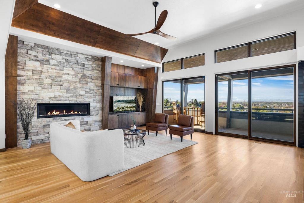 146 W Skylark Drive, Boise, ID 83702 photo 4