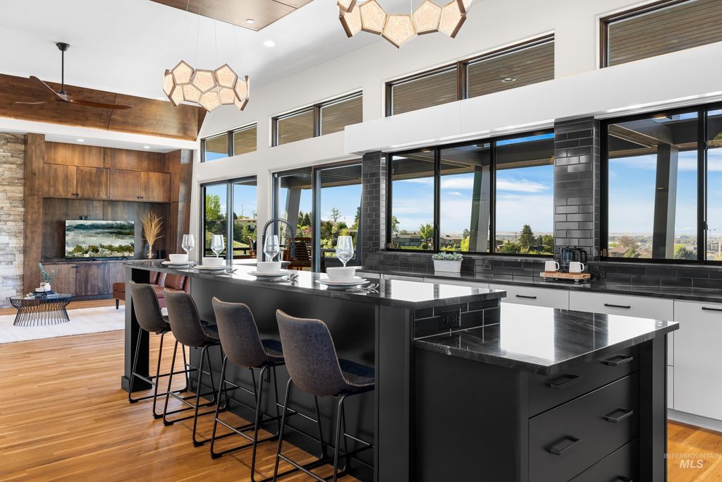 146 W Skylark Drive, Boise, ID 83702 photo 8