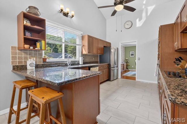 632 Amberwood Lane, Ballwin, MO 63021