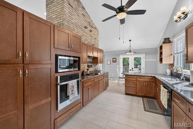 632 Amberwood Lane, Ballwin, MO 63021