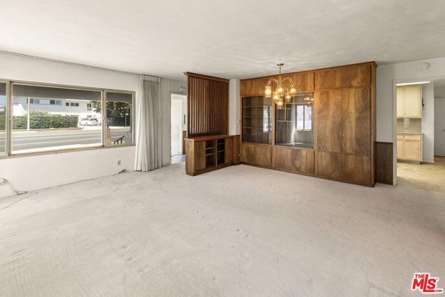 5374 S Centinela Avenue, Los Angeles, CA 90066