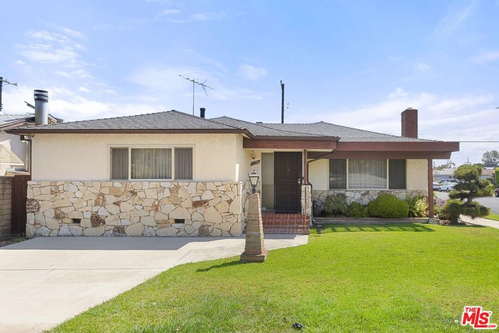 5374 S Centinela Avenue, Los Angeles, CA 90066