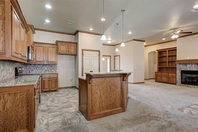 849 SW 10th Street, Moore, OK 73160