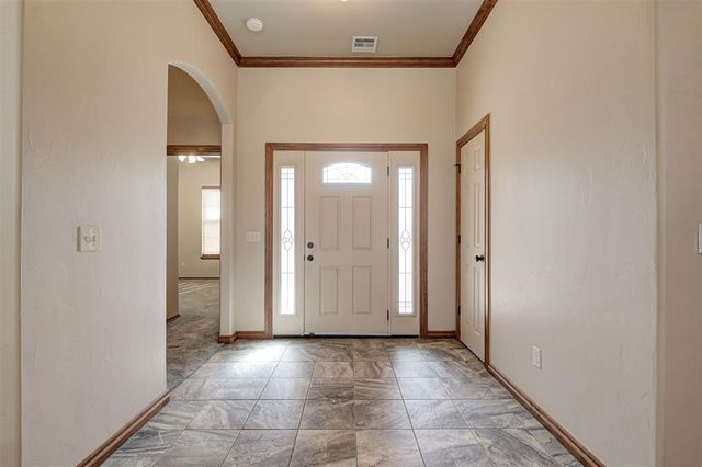 849 SW 10th Street, Moore, OK 73160