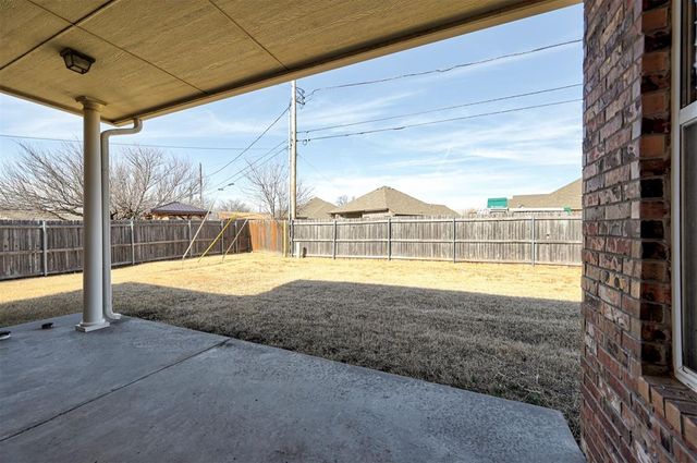 849 SW 10th Street, Moore, OK 73160