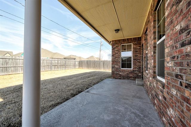 849 SW 10th Street, Moore, OK 73160