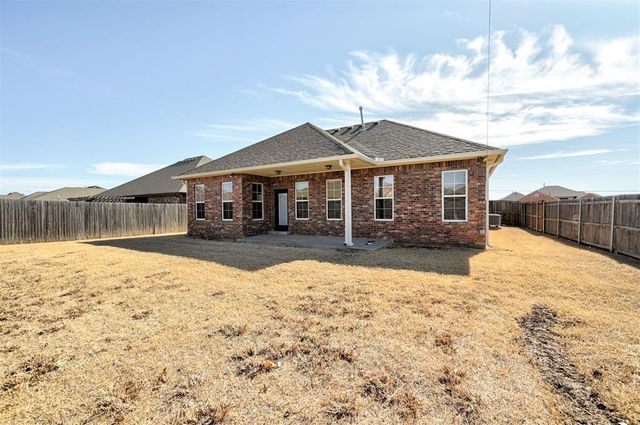 849 SW 10th Street, Moore, OK 73160