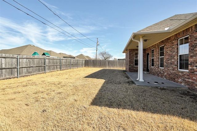 849 SW 10th Street, Moore, OK 73160