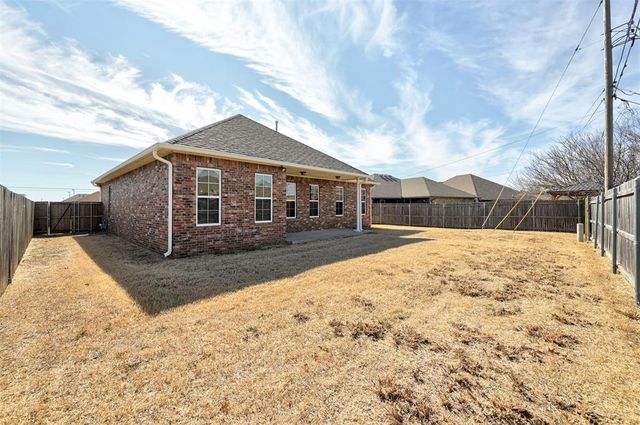 849 SW 10th Street, Moore, OK 73160