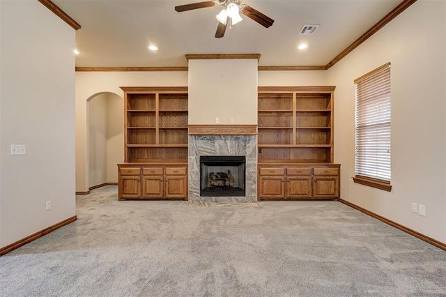 849 SW 10th Street, Moore, OK 73160