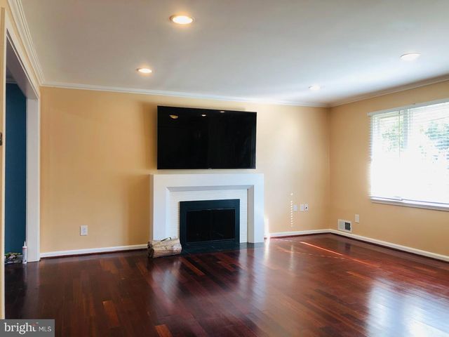 7110 CINDY LN, Annandale, VA 22003