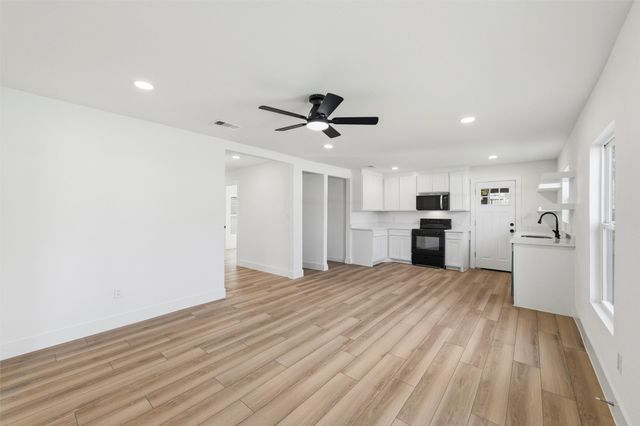 1410 Tanglewood Lane, Garland, TX 75042