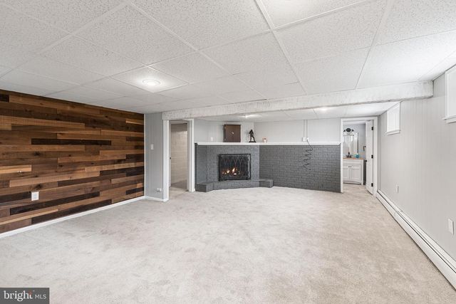 25 W MAPLE AVE, Shrewsbury, PA 17361