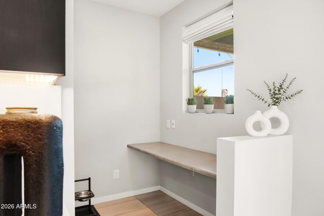 9022 W SAN MIGUEL Avenue, Glendale, AZ 85305