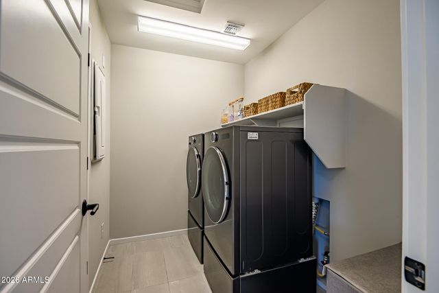 9022 W SAN MIGUEL Avenue, Glendale, AZ 85305